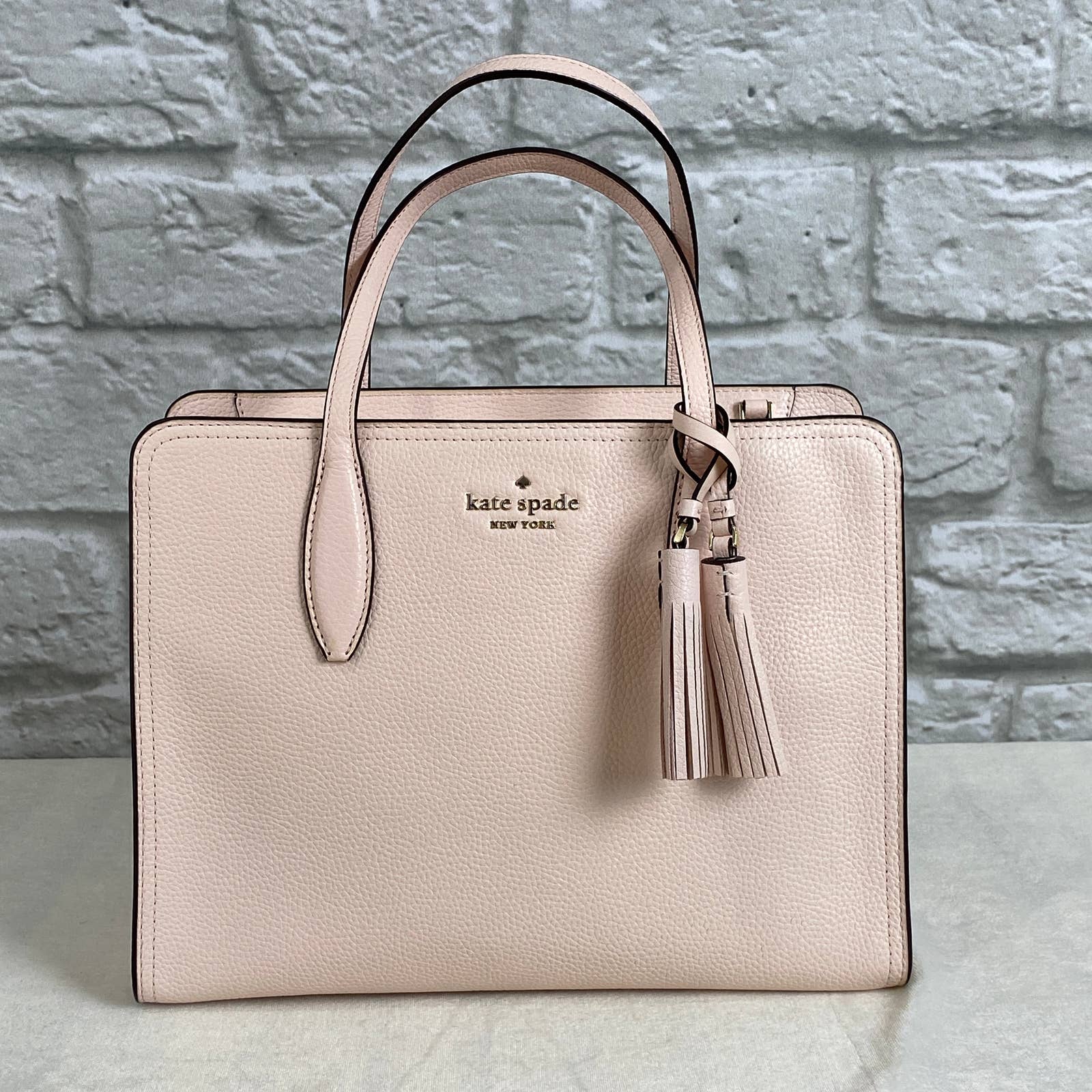 NWT Kate Spade Rowe Medium Top Zip Satchel in Peachpuff
