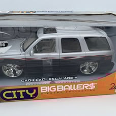 Dub City 24 2002 CADILLAC ESCALADE 1 18