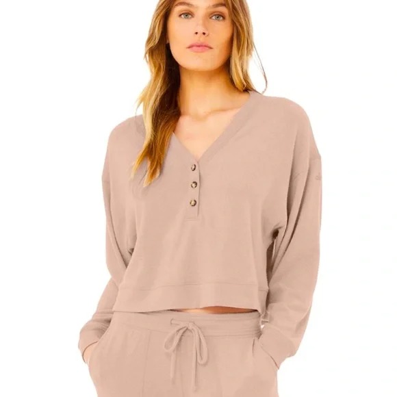 Alo Yoga Alolux Soho Soft Henley Top Medium