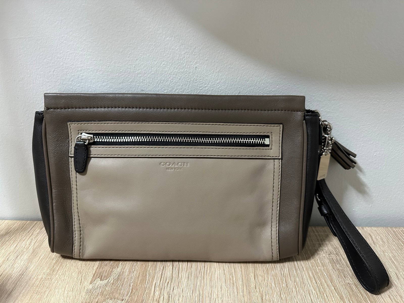 Coach Legacy Leather Wristlet Clutch Bag Tassel Zip