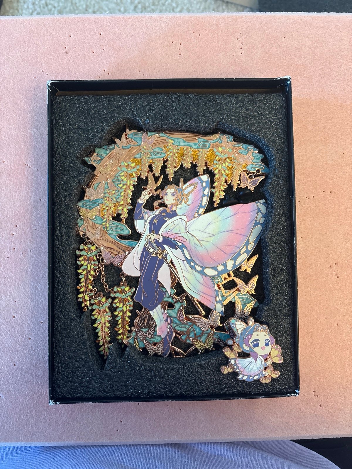 Torikii Shinobu Kocho Pastel Variant Pin
