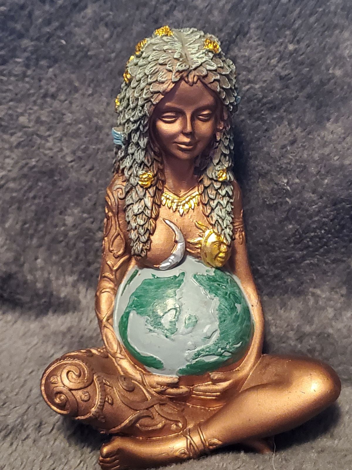 Mother Earth Giah Resin Statue New
