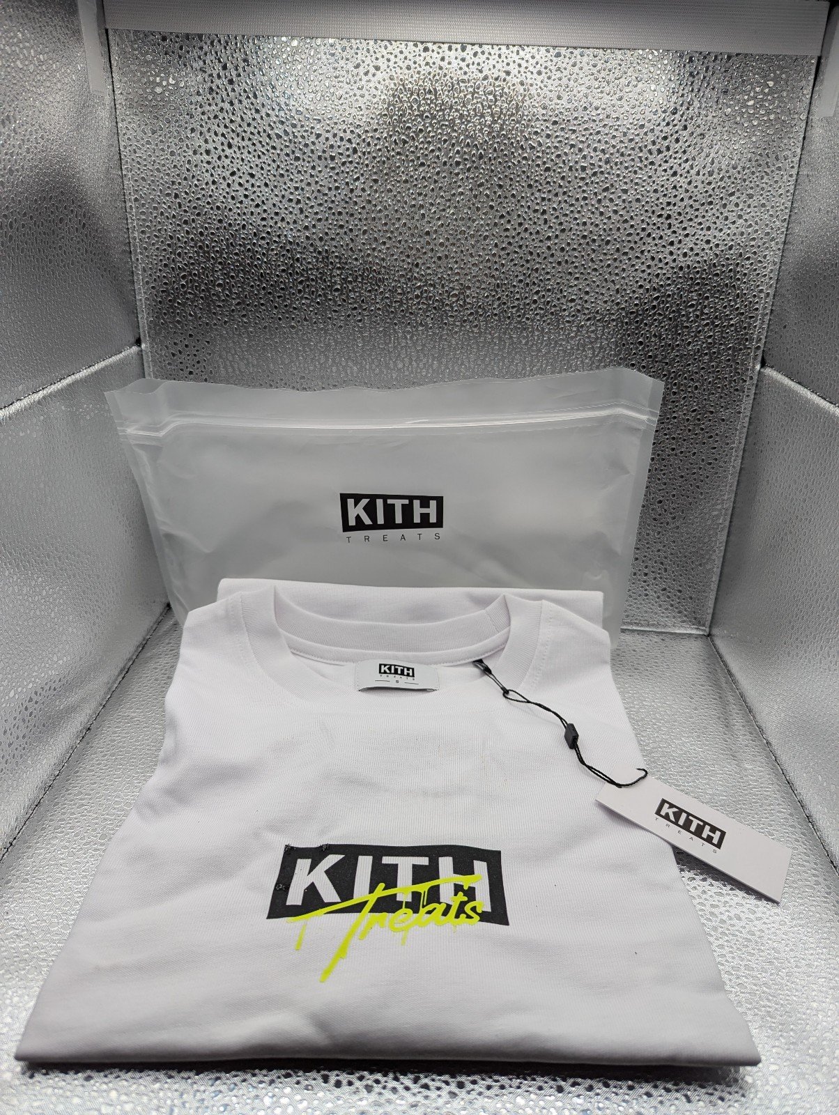 2019 Kith Treats Kith or Treat Tee Shirt Size Small with Tags and Packaging