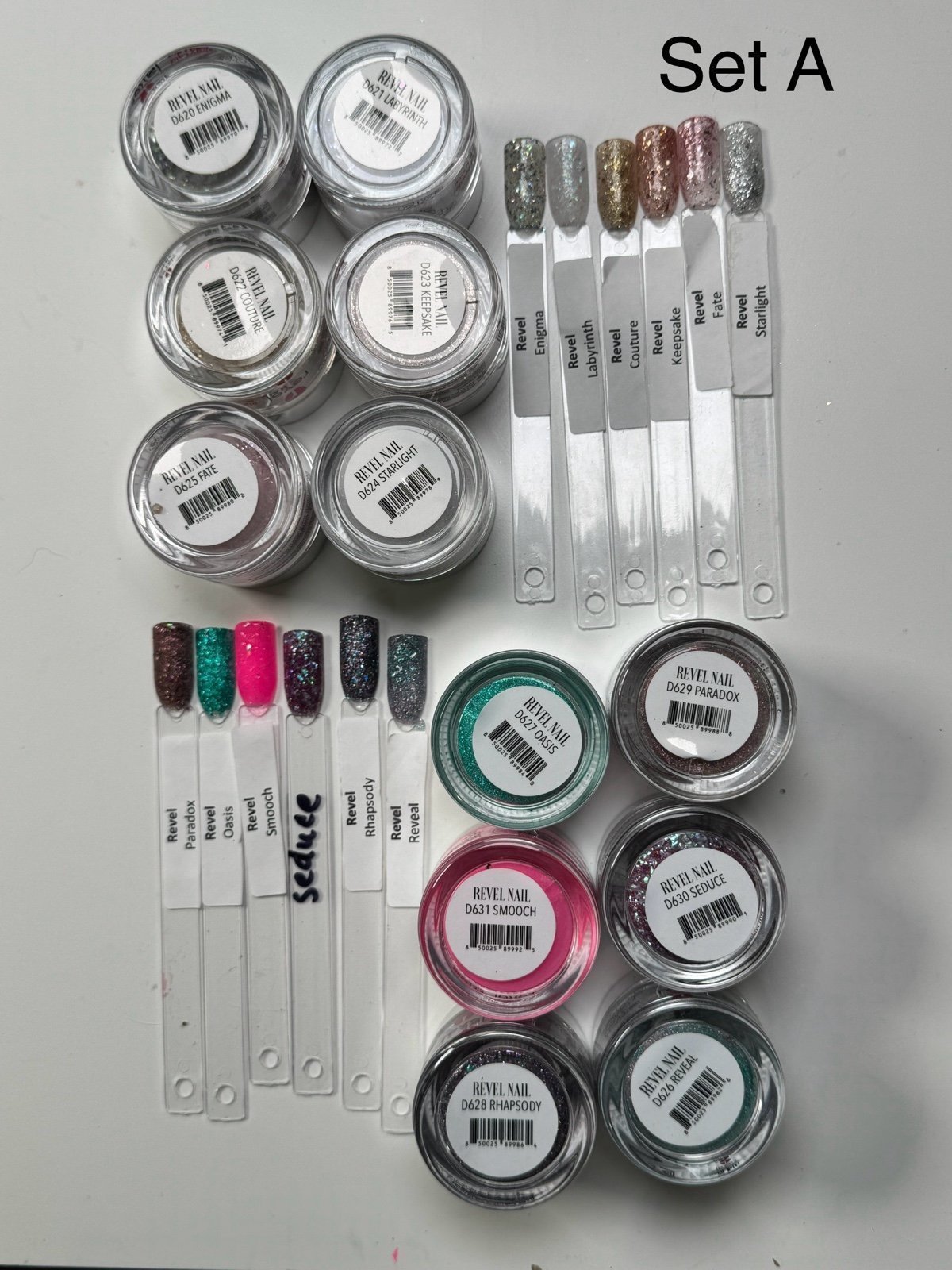 Lot of Revel Dip powder (A)