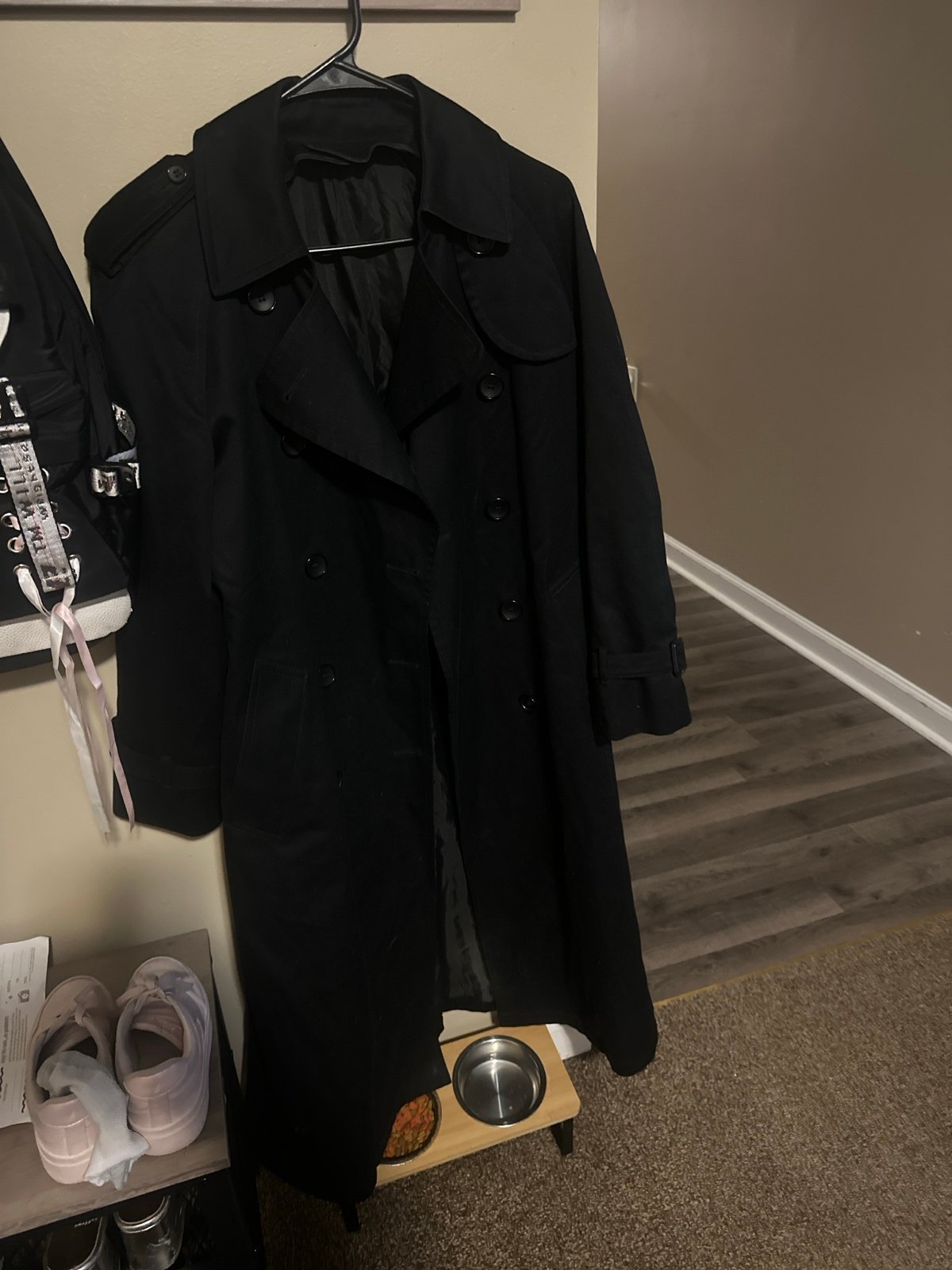 trenchcoat