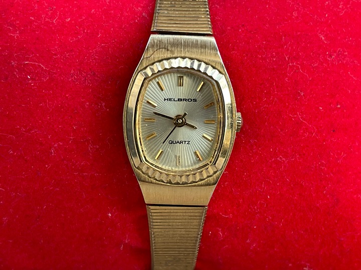 Vintage Helbros Ladies Wristwatch Gold Tone Quartz Analog Watch