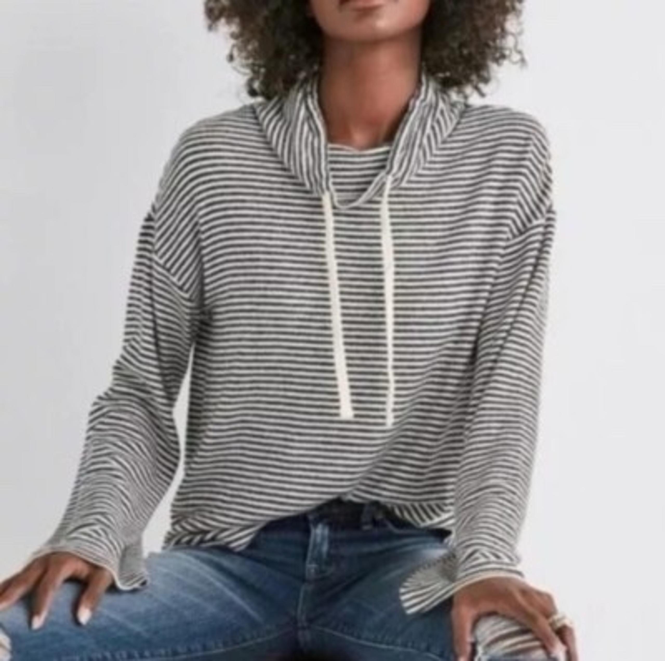Lucky Brand Women’s Ling Sleeve Black & White Stripped Crowl Sweater (L)