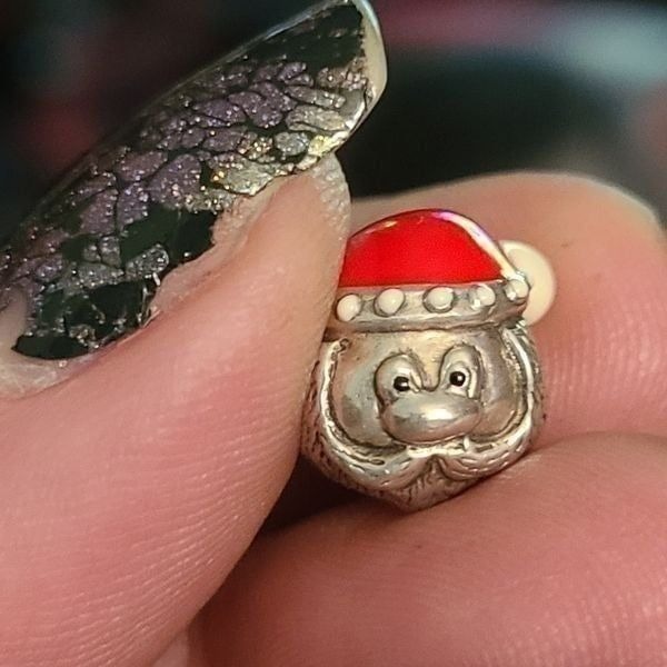 Kay’s Charmed Moments Sterling Santa Claus Charm