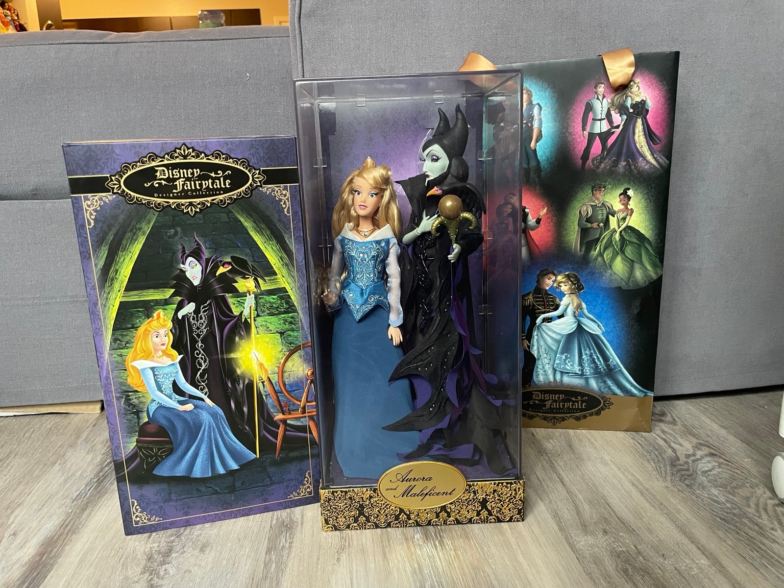 （Reserved) Disney Designer Collection Fairytale Aurora and Maleficent Doll Set