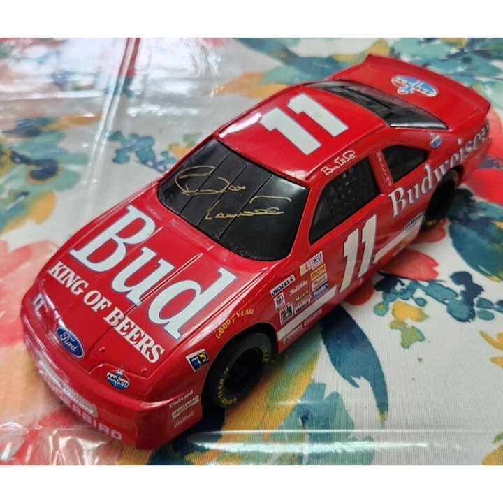 Racing Champions NASCAR Bill Elliott #11 SIGNED Bud 1:24 Diecast Bank Ford /5000
