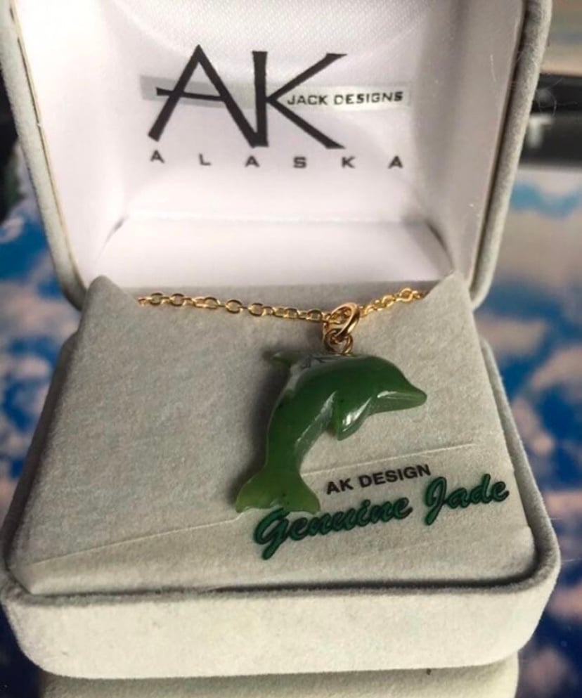 Vintage AK Alaska Jack Genuine Jade Delphine Hand Carved Necklace Gold Tone