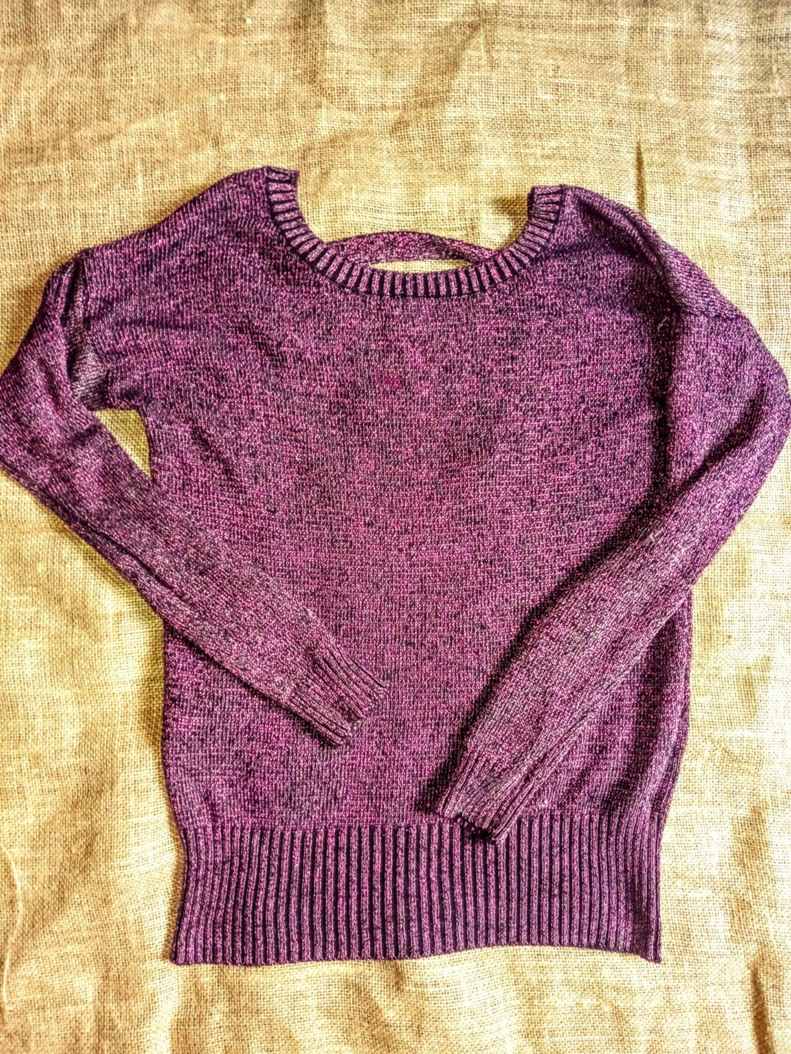 Sweater bundle lrg/xl