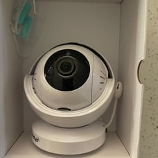 Invidyo baby monitor with stand