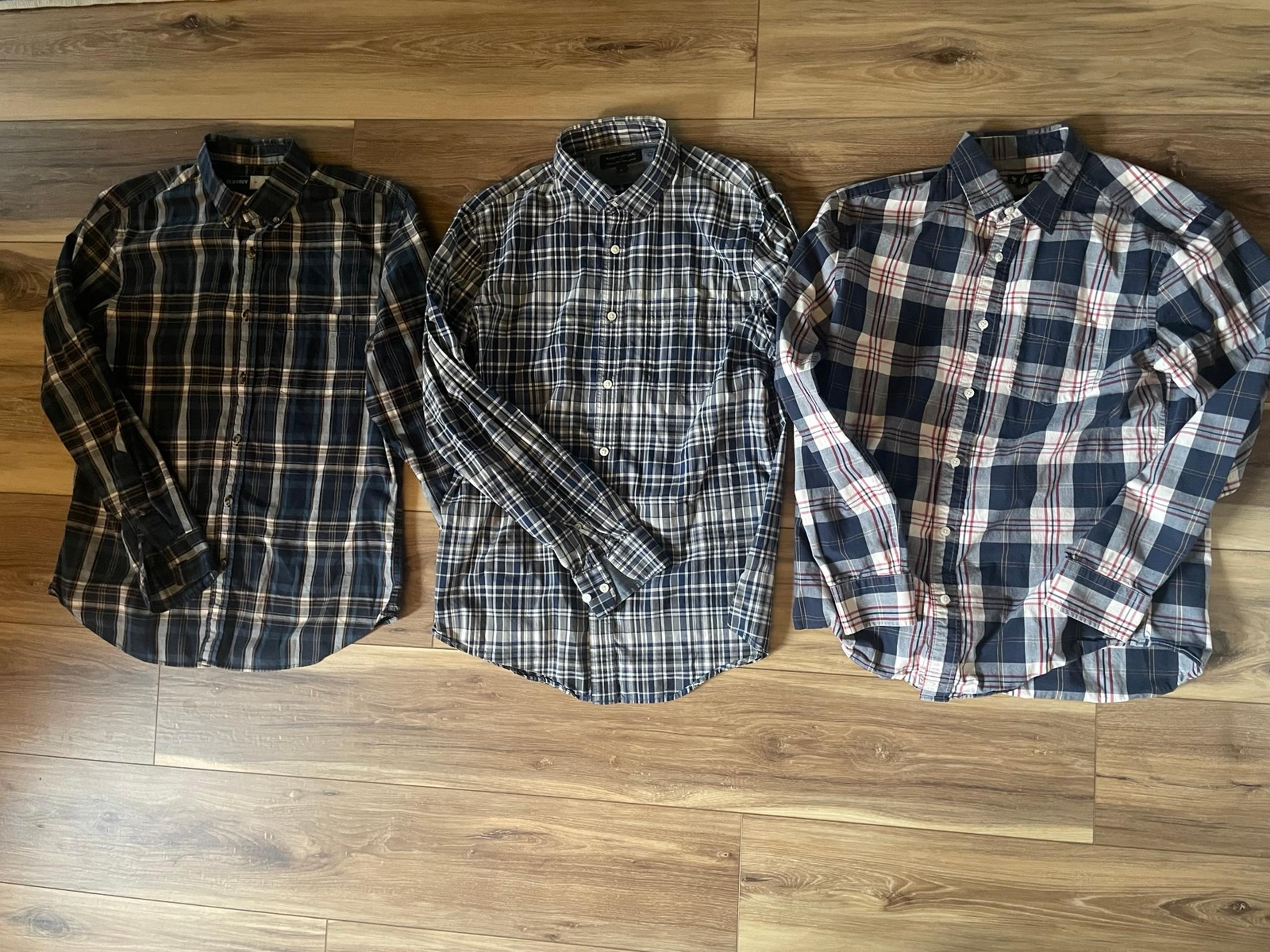 Set of 3 Men’s Button Down Shirts Size Medium