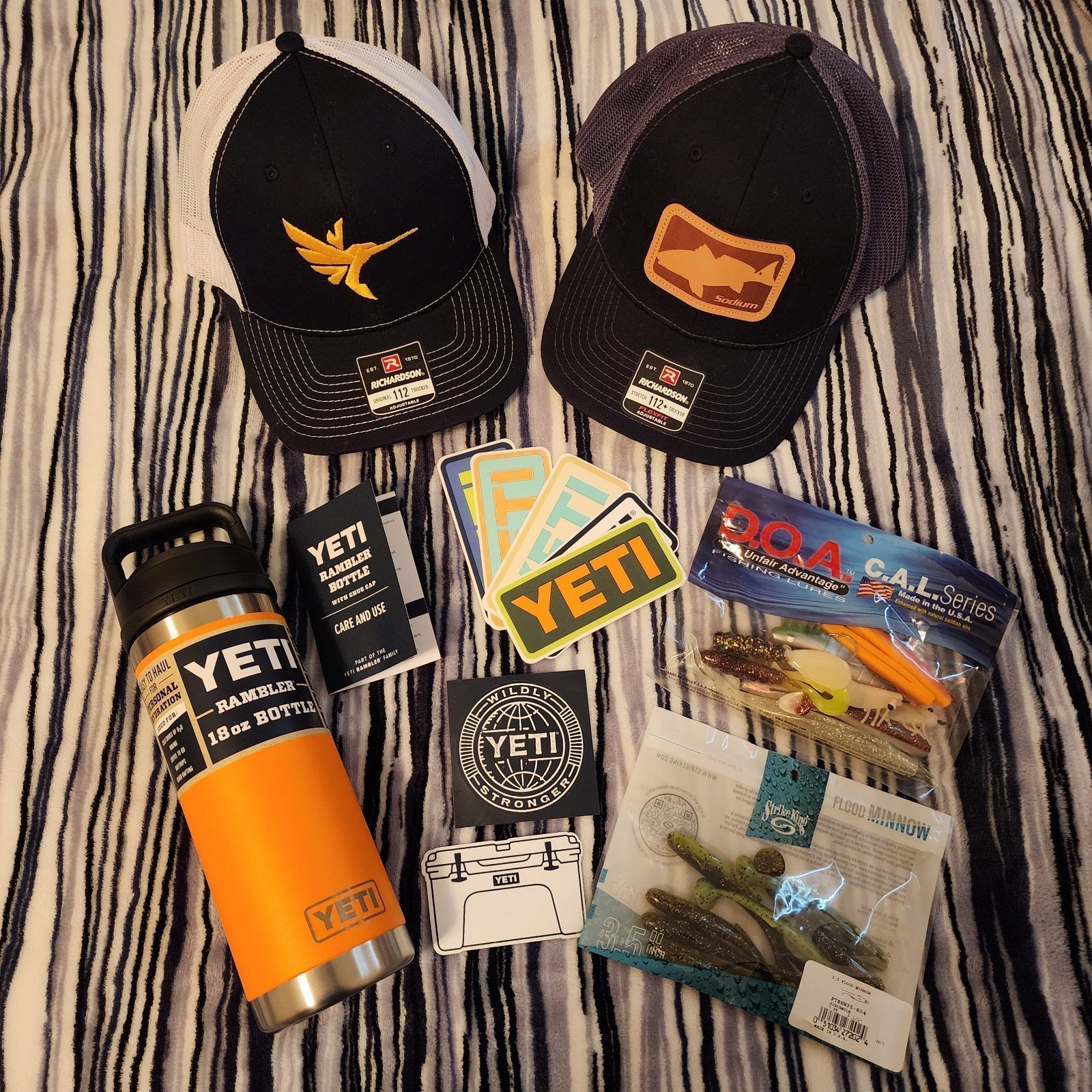 18oz King Crab YETI Fishing Bundle
