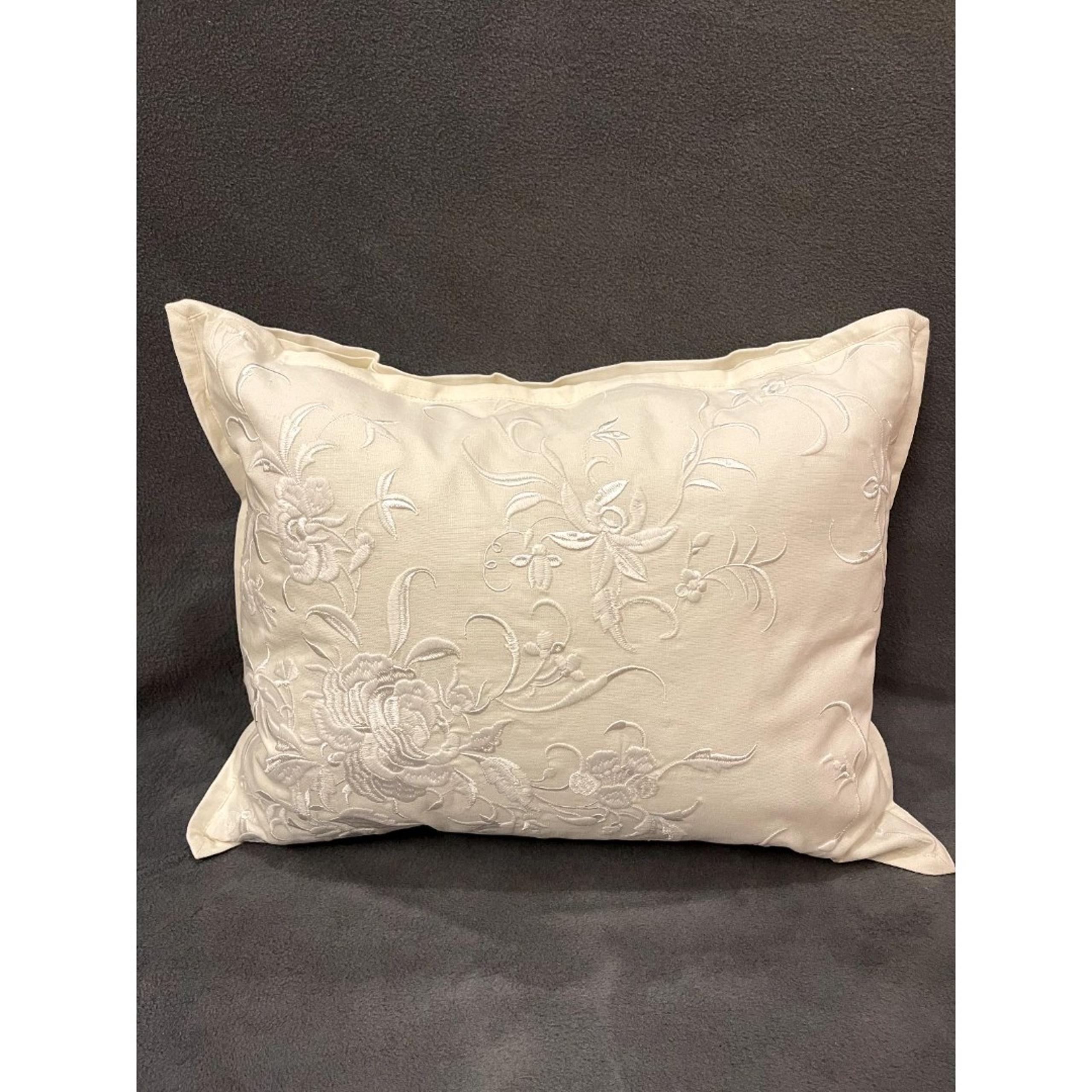 Ralph Lauren Blyth Delphine Floral Embroidered Decorative Pillow SET of 2 New