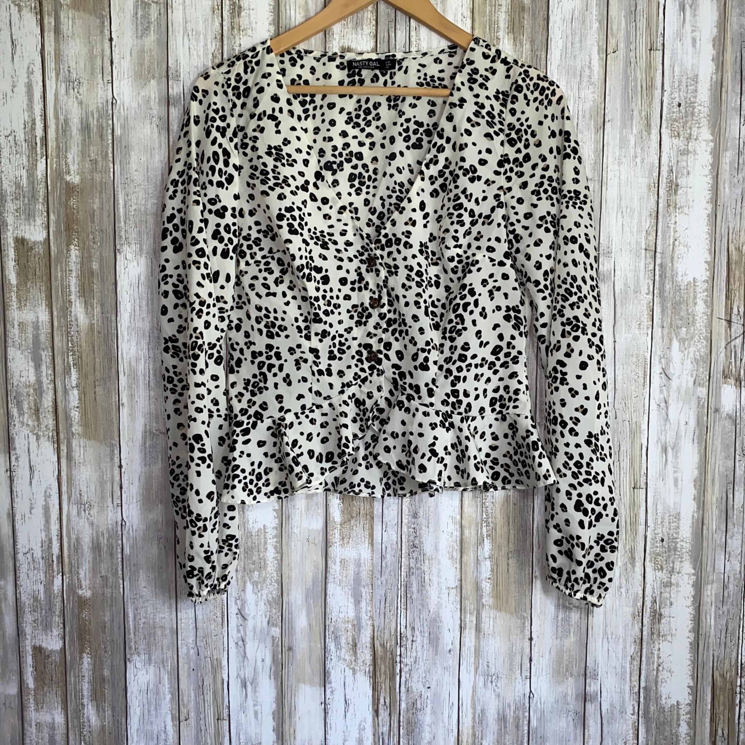 Nasty Gal Leopard Fitted Button Blouse Size 8