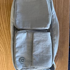 Lululemon multi-pocket crossbody