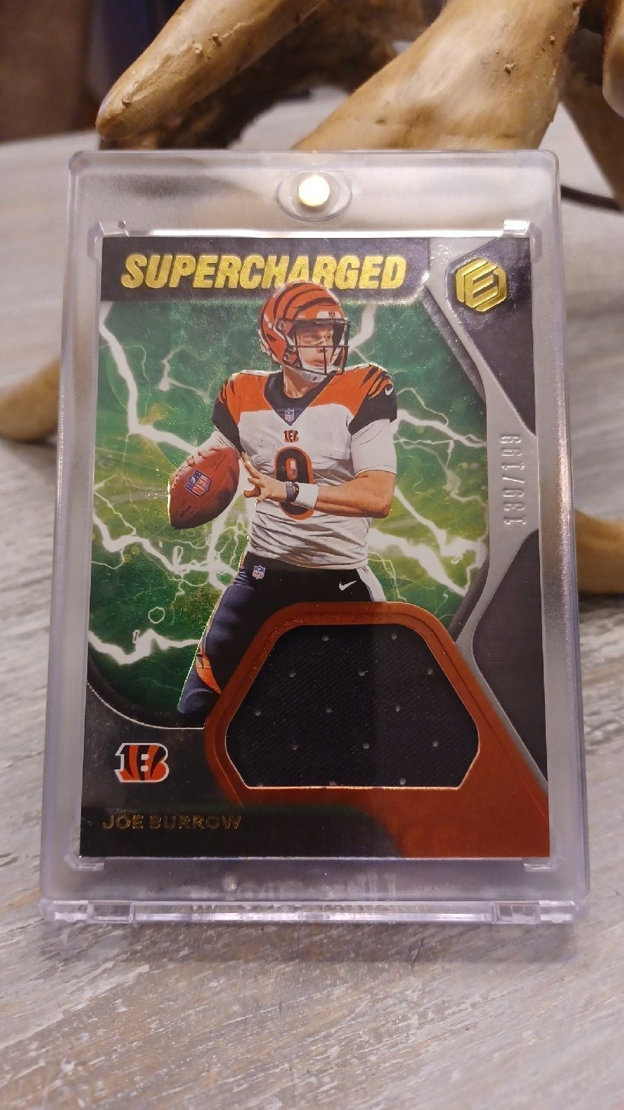 2020 Panini Elements Rookie Joe burrow supercharged Patch 139 / 199. WOW STUNN