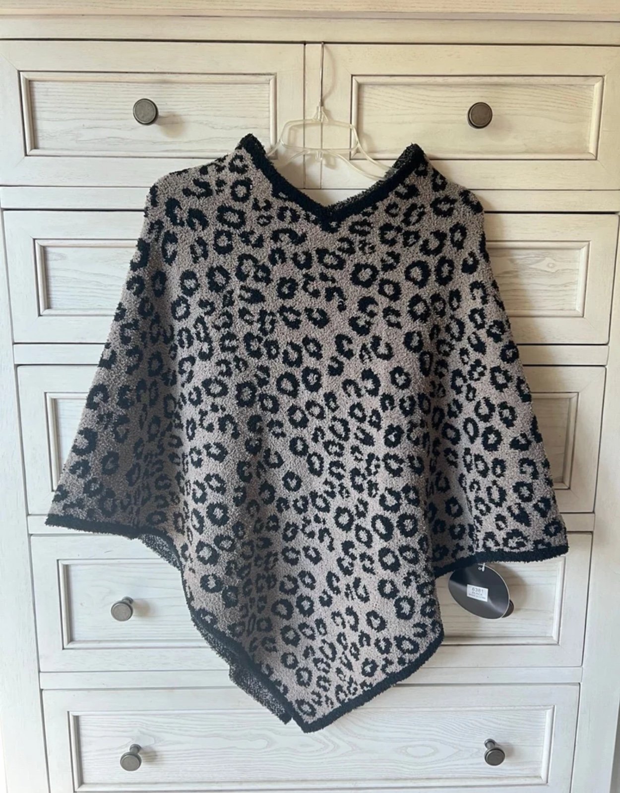 BUNDLE 2 pc PONCHO & NECKLACE FOR SARAHKTR8