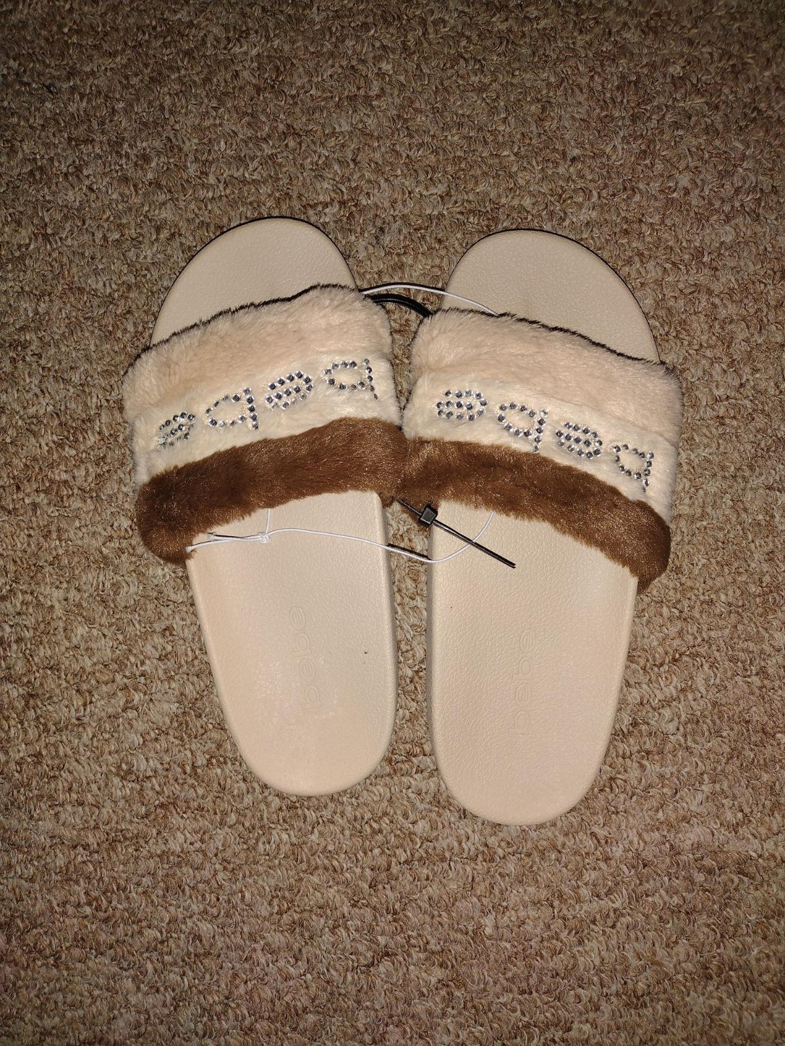 BEBE Furry Multi color slides-9