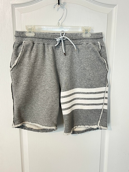 1295 Authentic THOM BROWNE Made in JAPAN Men's Gray Drawstring Sweatshorts Sz.2