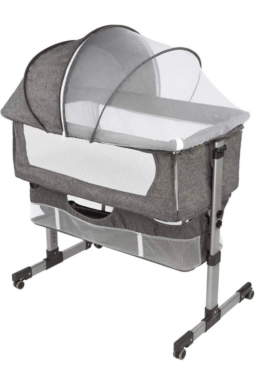 Baby Bedside sleeper bassinet
