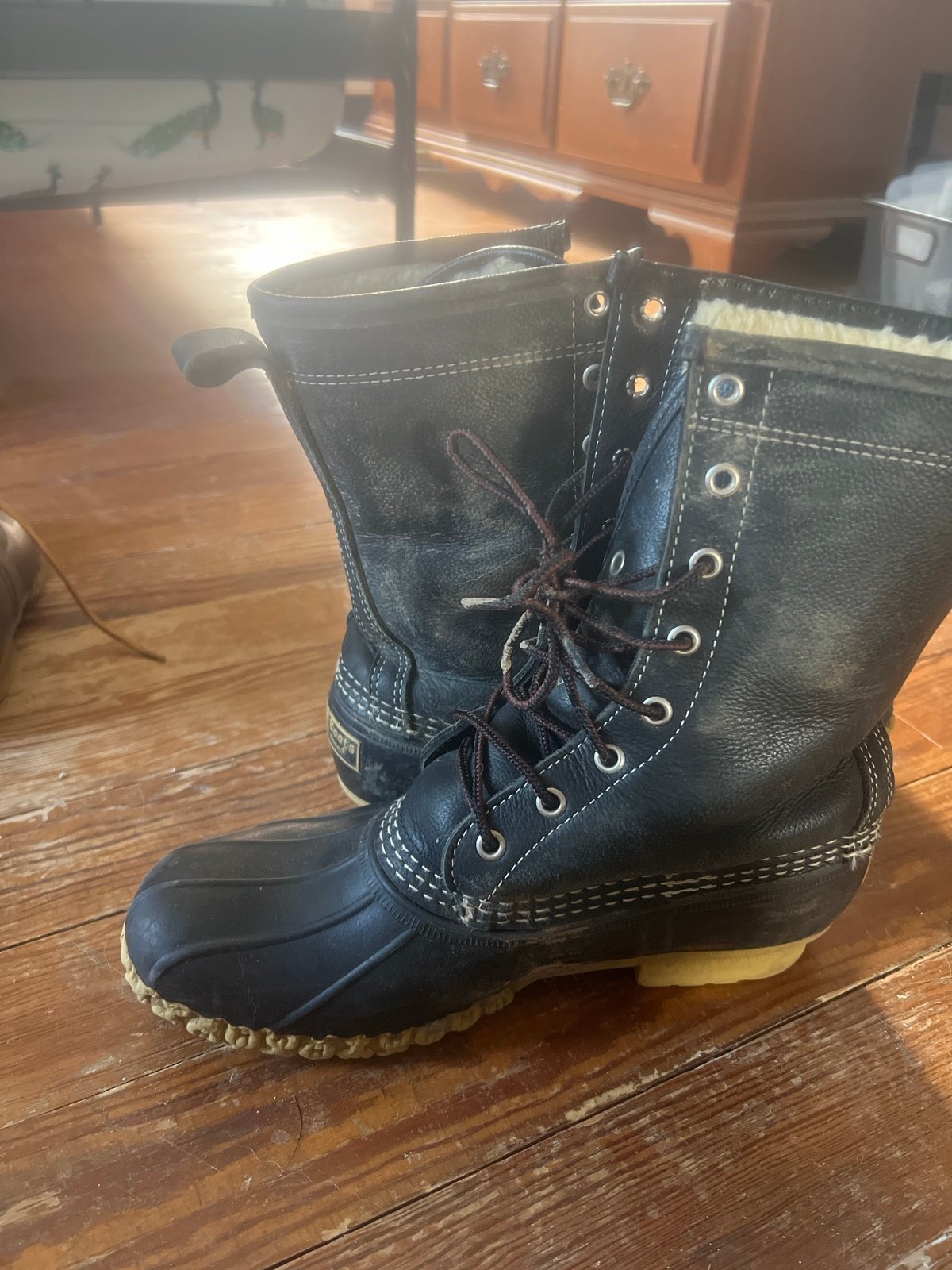 LL Bean Limited Edition Black Sheriling Lined Boots