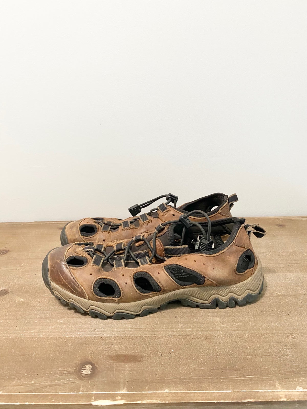 Duluth Trading Co Men’s Leather Shoes Brown Size 8