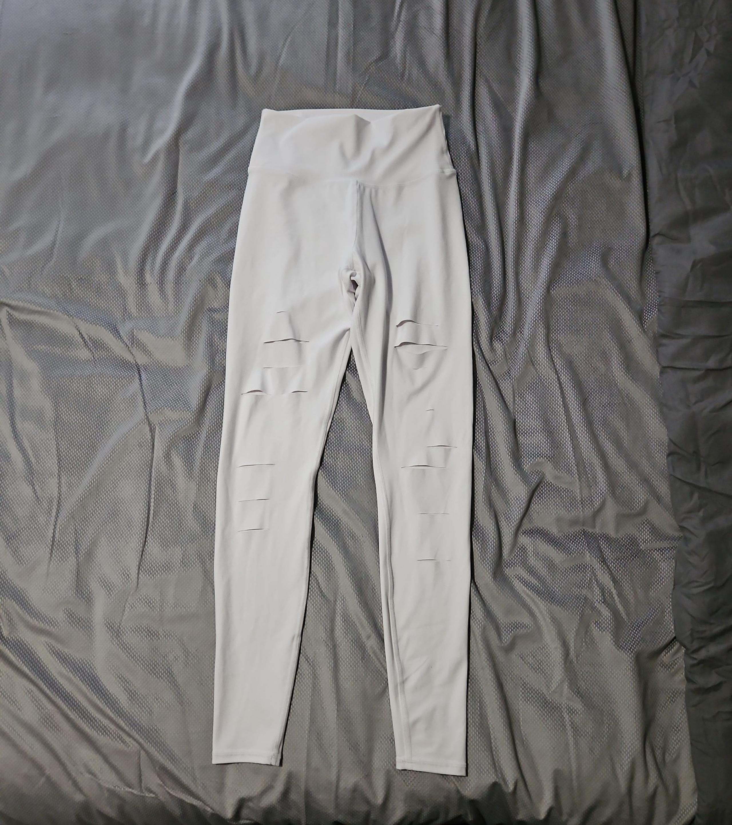 Alo Yoga Ripped Distressed Warrior Leggings, White - Size S