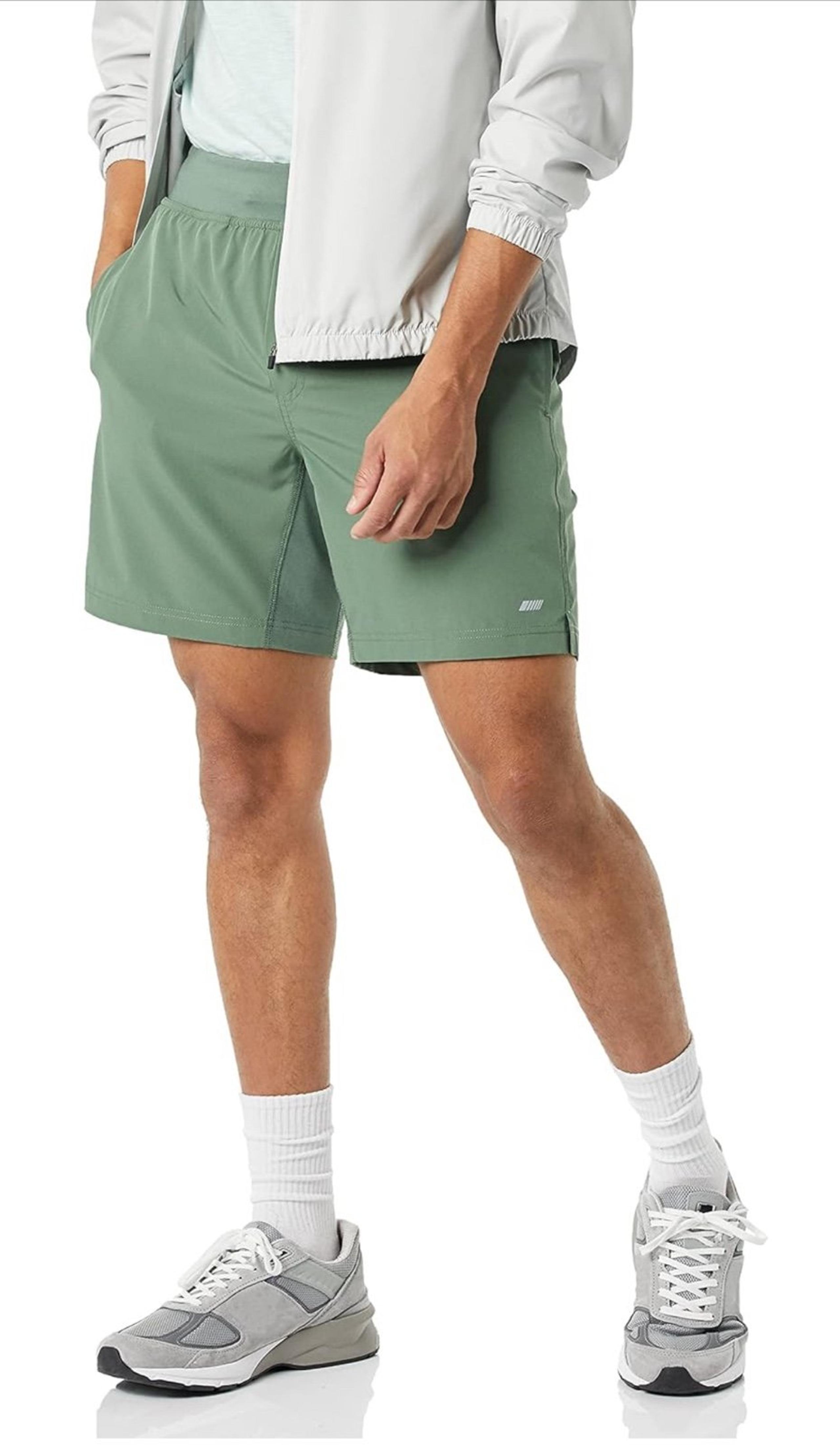NWT Amazon Essentials Men's Performance Stretch Woven 7" Training Short Sz XSm