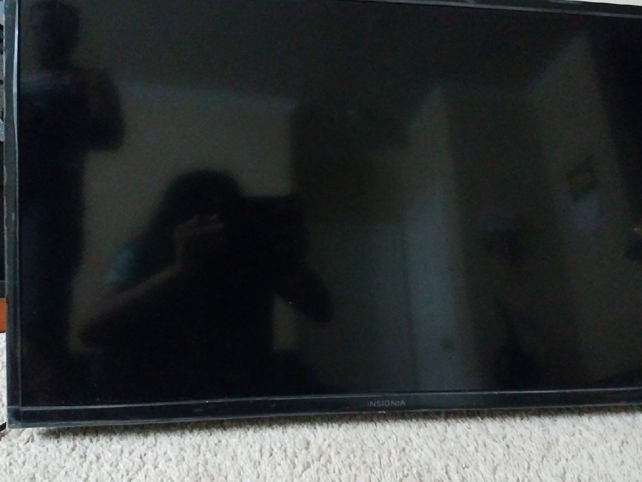 INSIGNIA TV