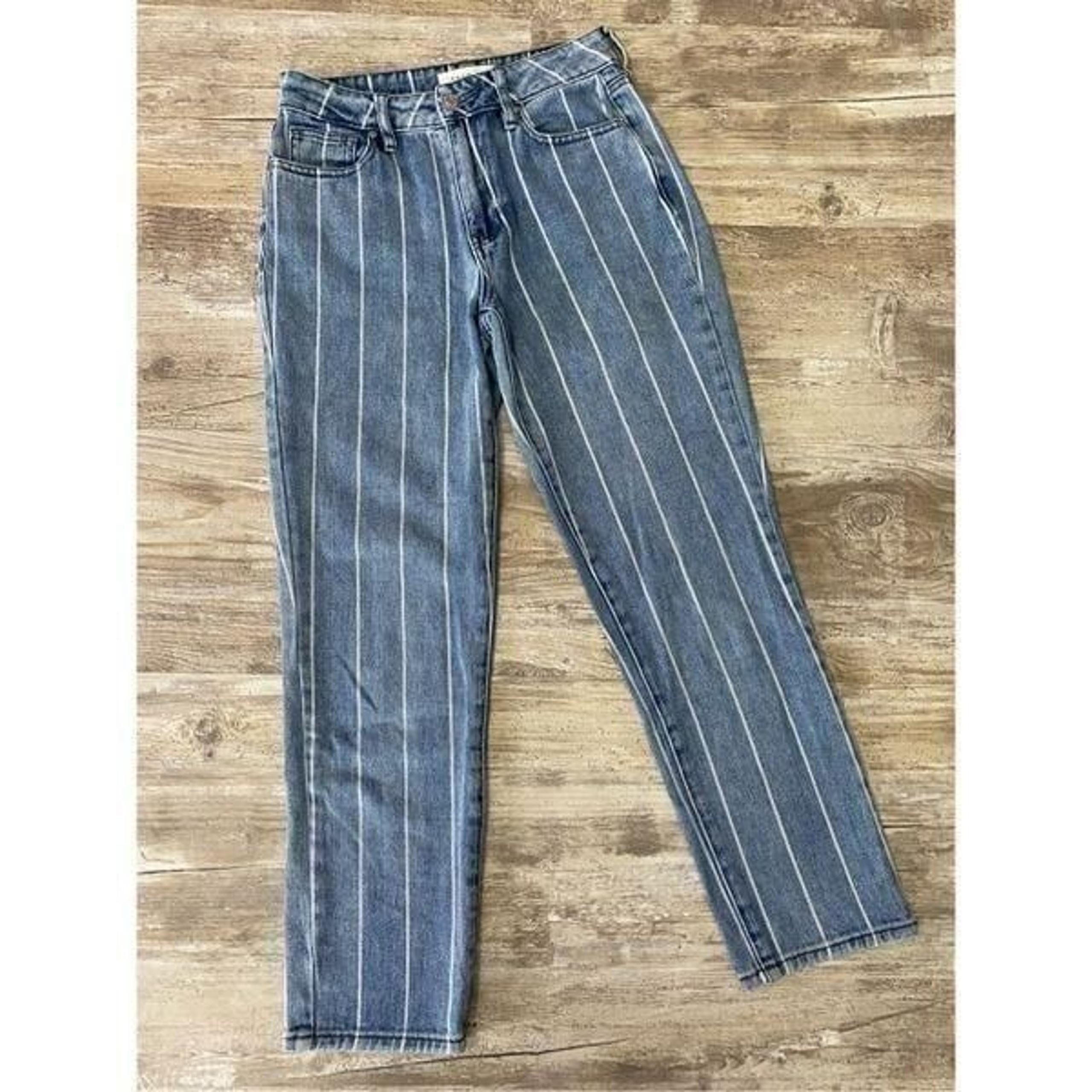 PacSun Pinstriped Mom Jeans Cropped Women’s Size 26