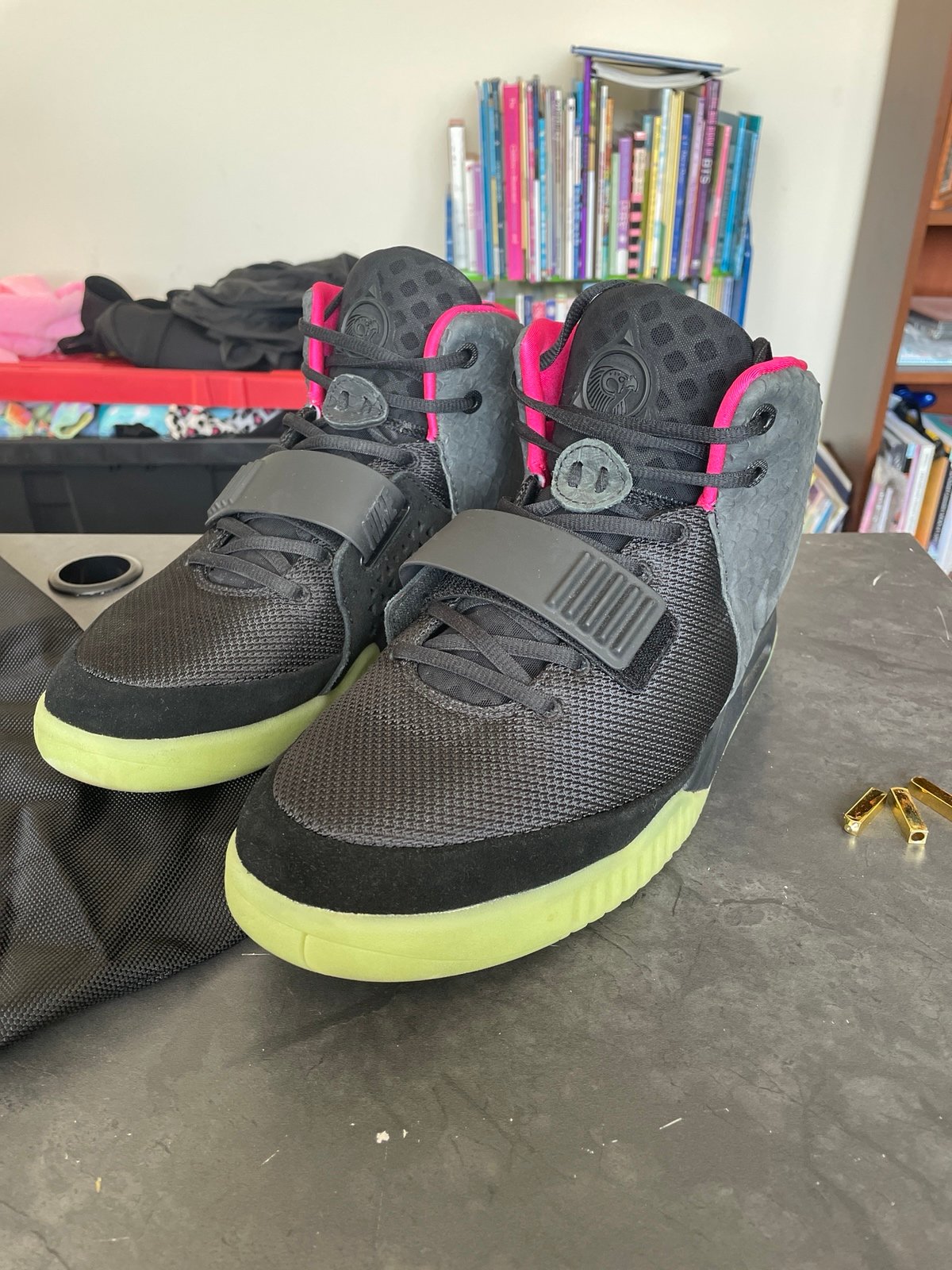Air Yeezy 2 nrg black solar red