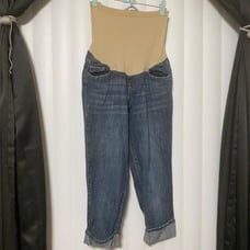 Indigo Blue Maternity Capri denim blue jeans. Panel provides gentle back suppor