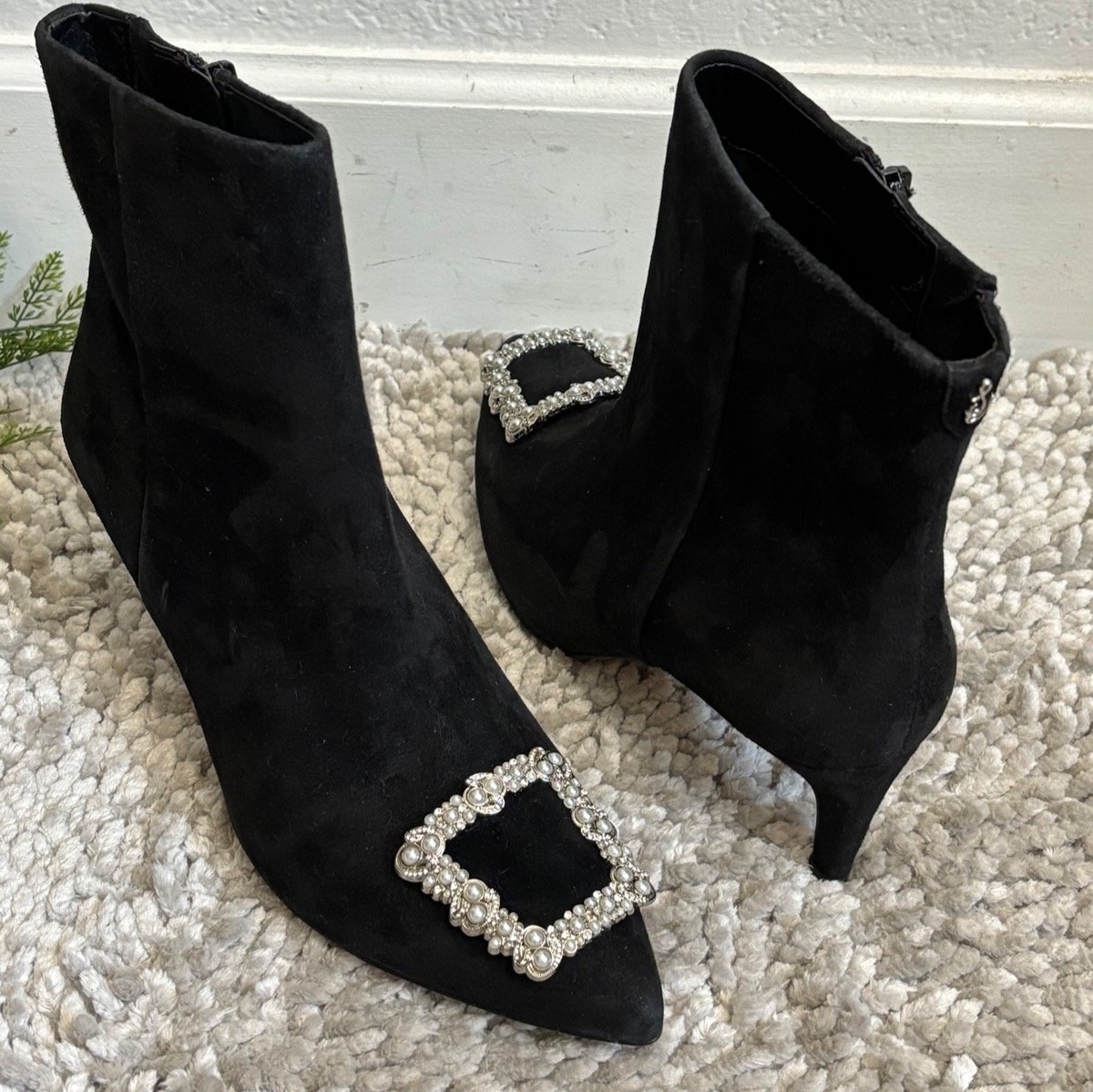 Sam Edelman Woman ULISSALUSTER Pointed Toe Bootie Size: 9.5M