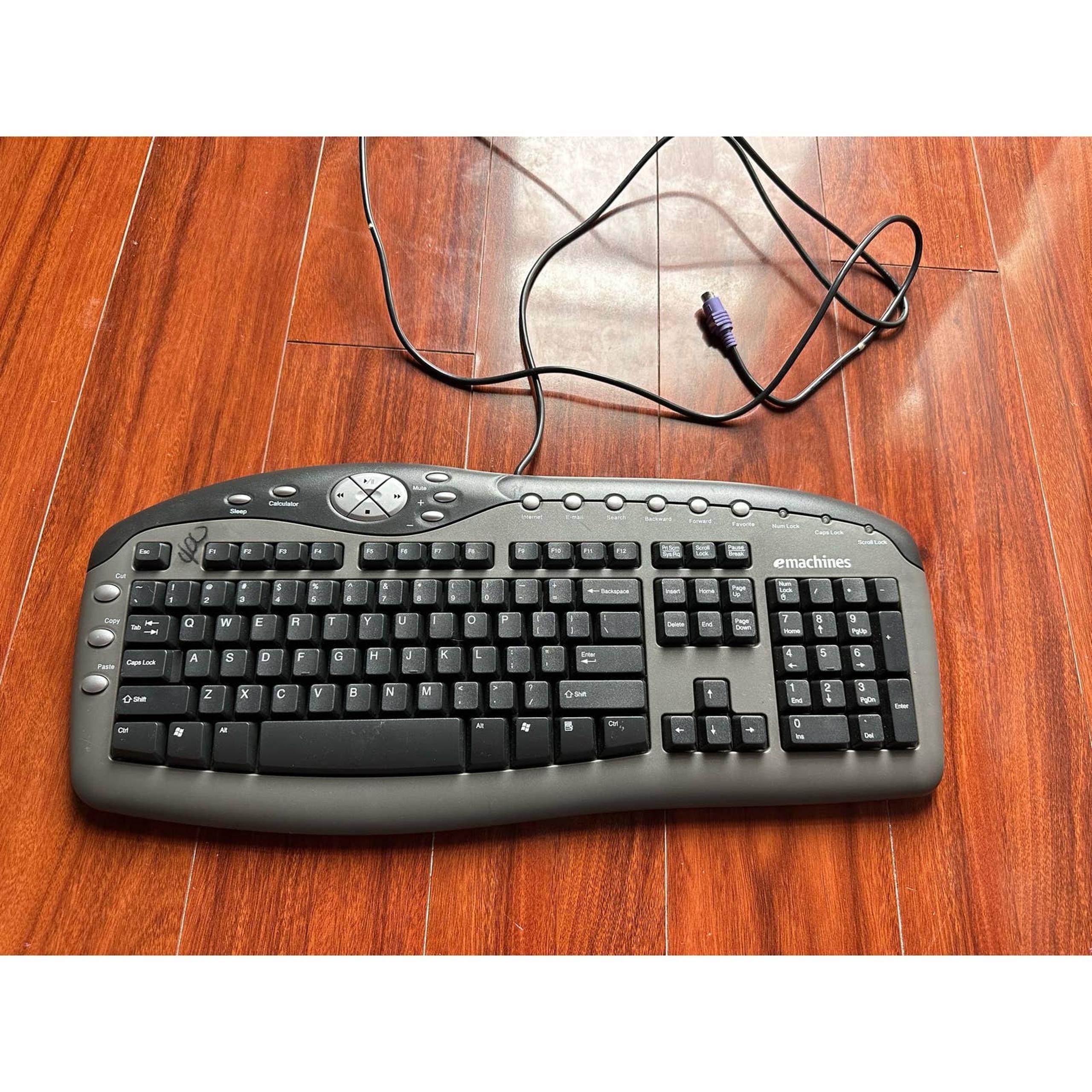 E-machines KB-0108 Standard Wired Keyboard