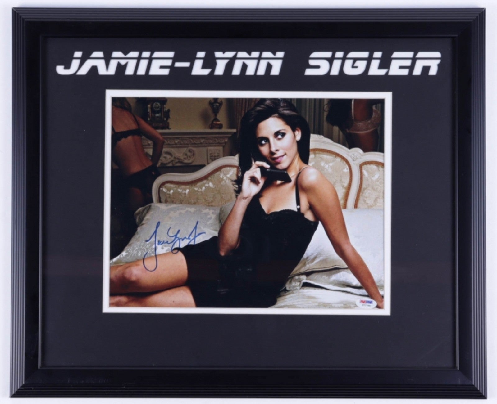 Jamie-Lynn Sigler Signed 19x23 Custom Framed Photo Display (PSA)