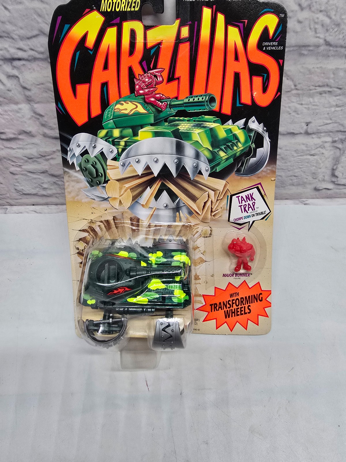 CARZILLAS TANK TRAP VEHICLE MOTORIZED TRANSFORMING WHEELS KENNER NEW 1994