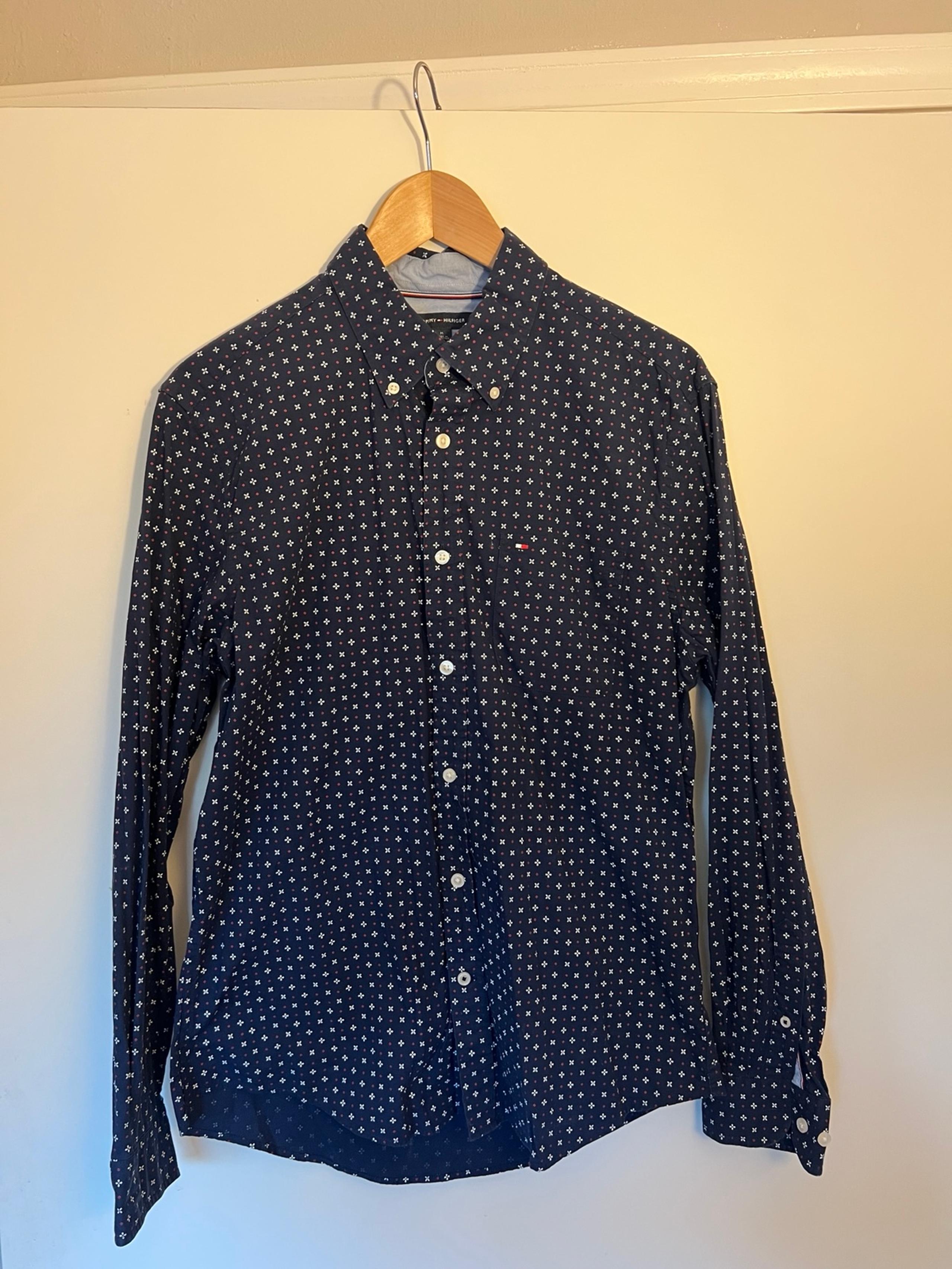 Tommy Hilfiger Navy Blue Casual Button Down Shirt men’s medium