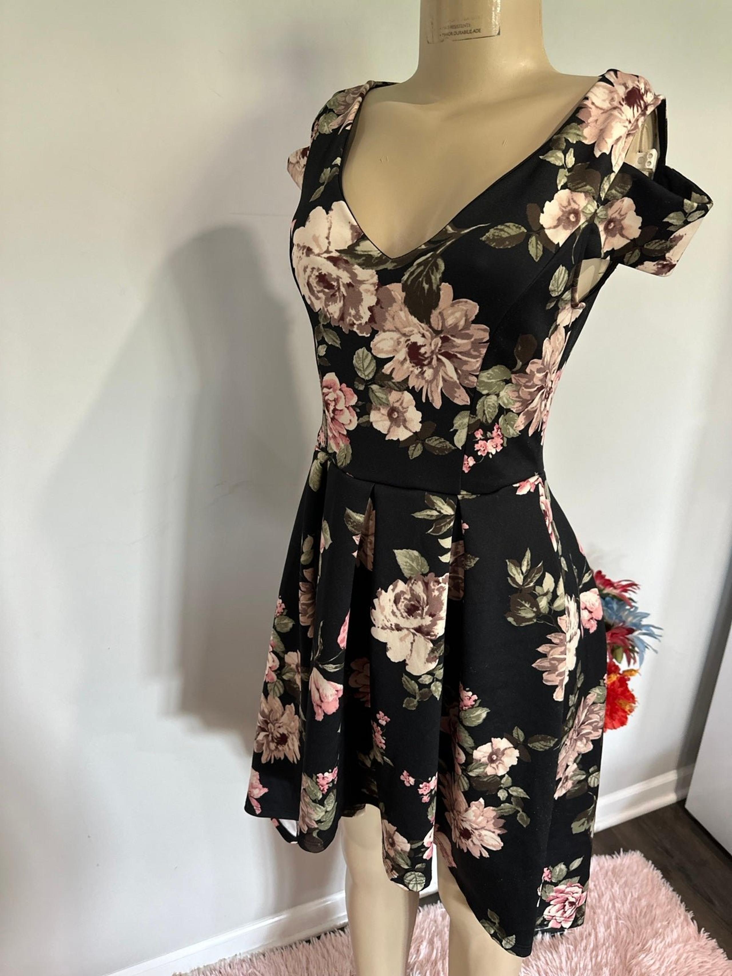 Dress Size Small Women High Low Black Floral V neck