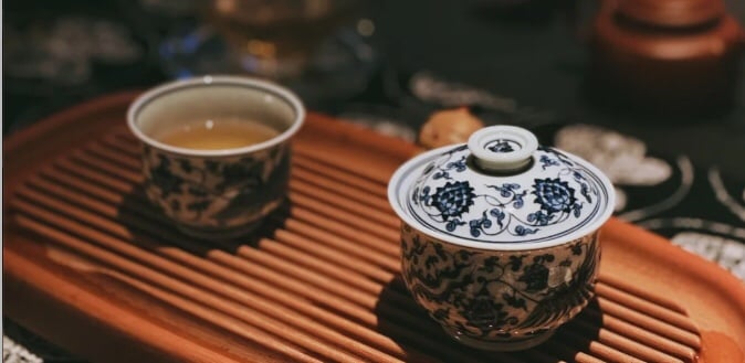 Joyful day and night People who love tea also love tea utensils