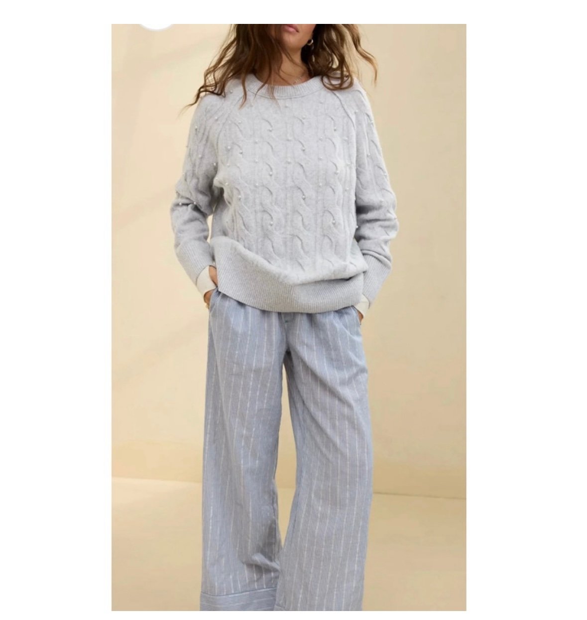 Cozy Aerie unReal Gray Sweater with Pearls XS