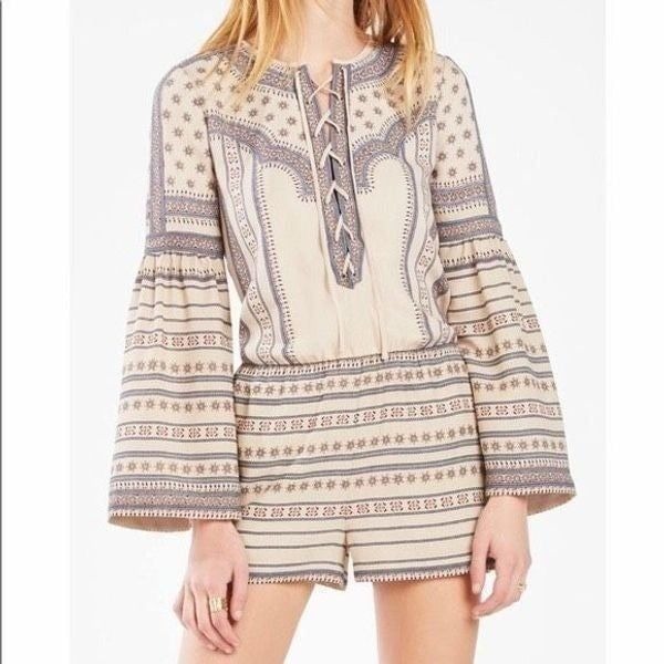 BCBGMAXAZRIA Nancie Medallion Print Romper Size Small