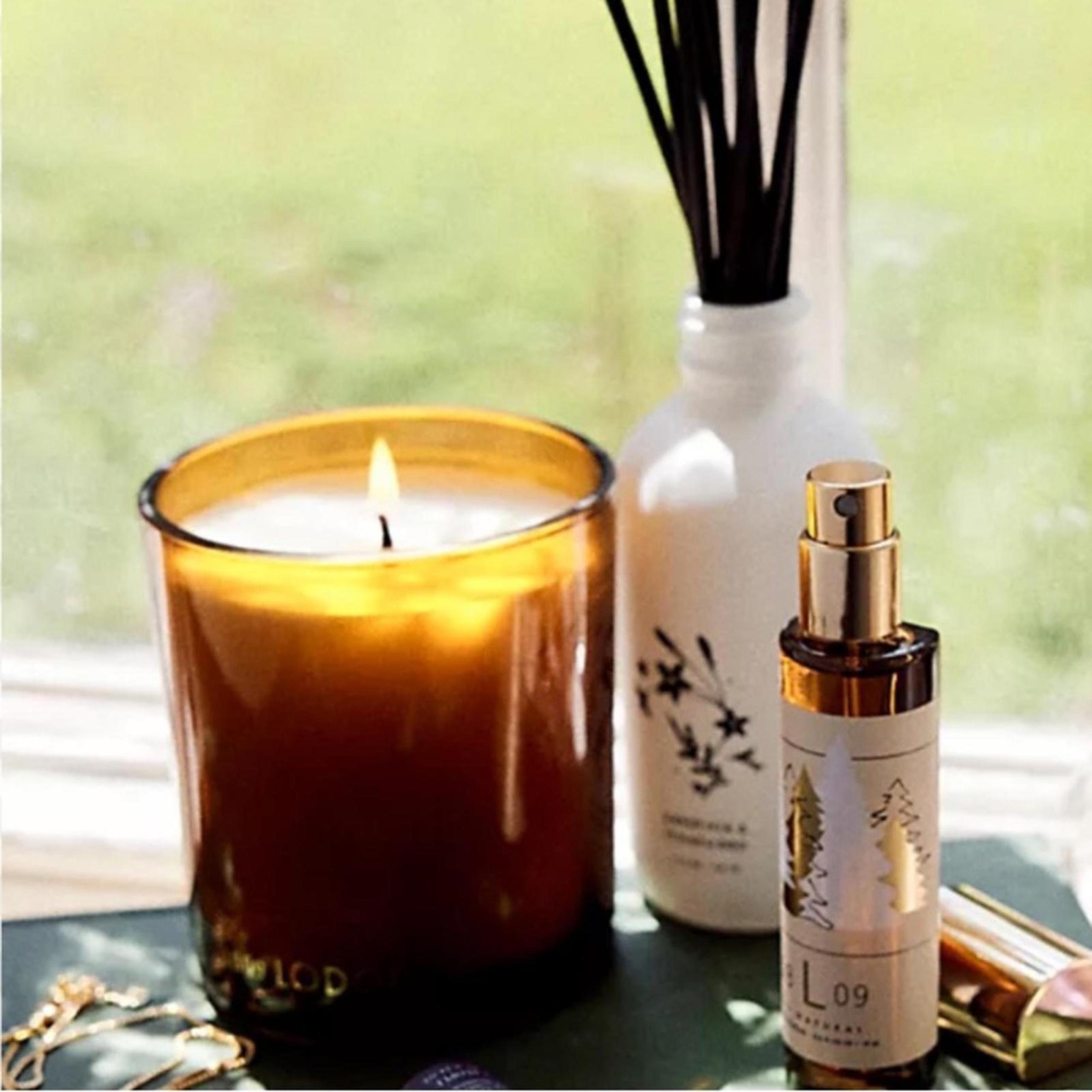 Free People 1809 Collection 2-Wick Candles
Fragrance: Lodge