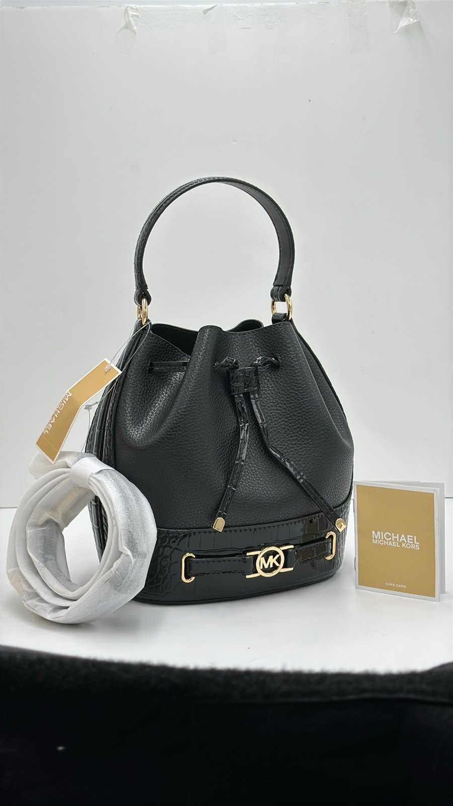 MICHAEL KORS Reed Medium Pebbled Leather Belted Bucket Messenger Satchel Crossb