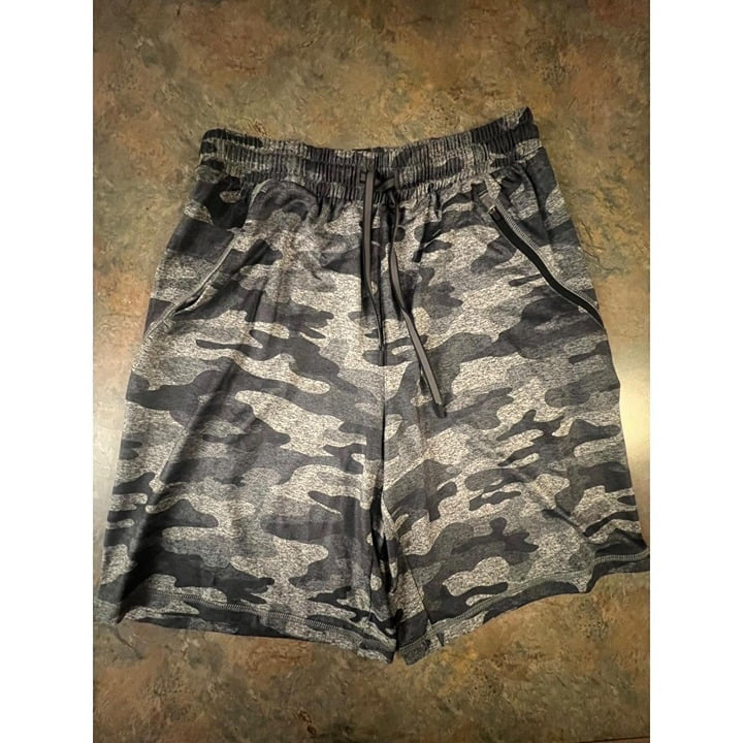 DSG Men’s Small 365 Short Print Pure Black Camo Moisture Wicking Poly-Spandex