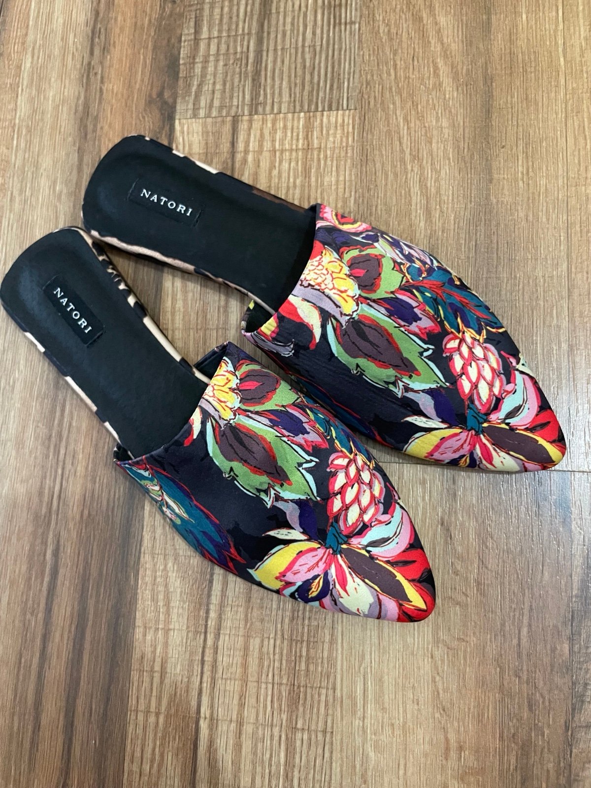 Natori Adore Floral Mule