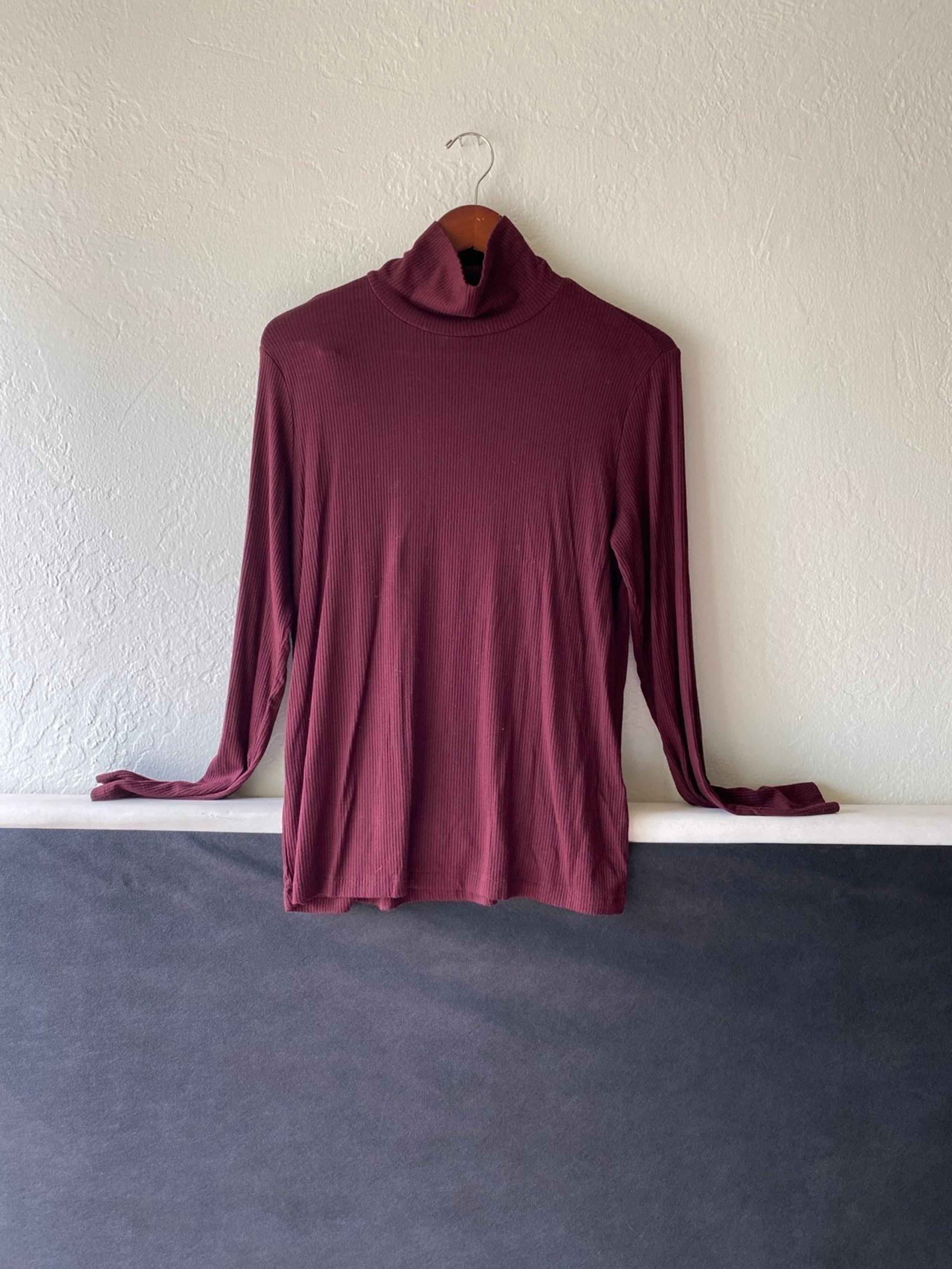 H&M burgundy Turtleneck