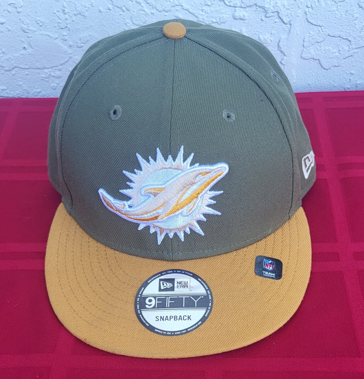Men's New Era 9Fifty Miami Dolphins Two Tone Snapback Hat (Olive / Brown)
